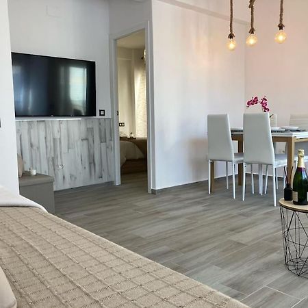 Coqueto Apartamento De Playa Con Piscina Y Terraza Валенсия Екстериор снимка