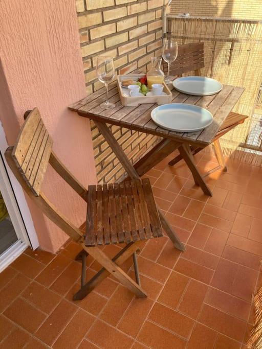 Coqueto Apartamento De Playa Con Piscina Y Terraza Валенсия Екстериор снимка